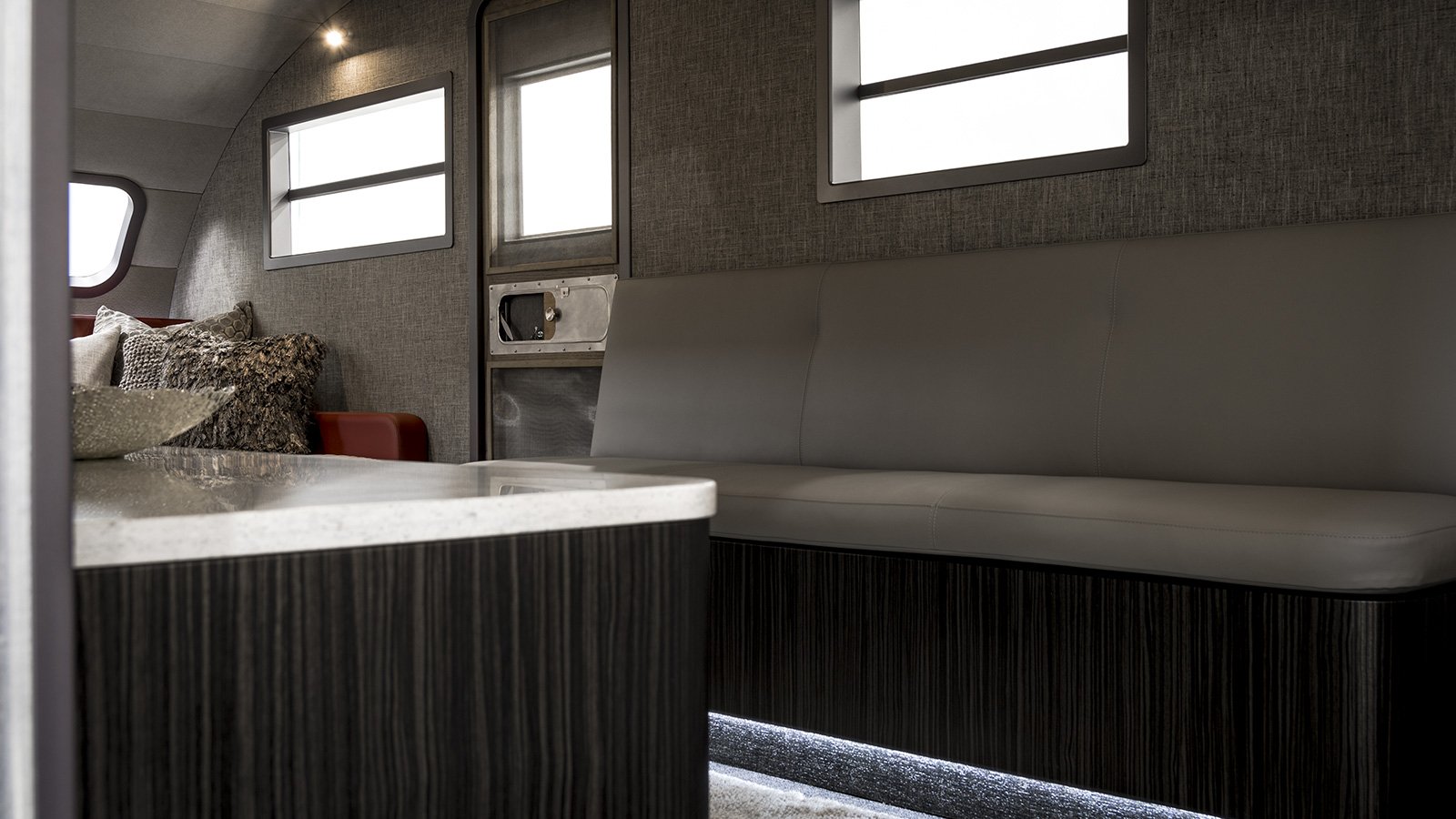 1949 Spartan Mobile Office - Image 15